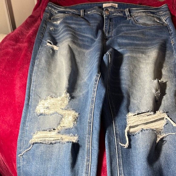 Vervet Los Angeles. Size 18.  Distressed - Picture 1 of 4